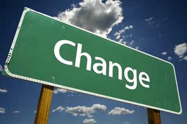 月薪從3萬到5000：時代拋棄你時，連一聲再見都不會說